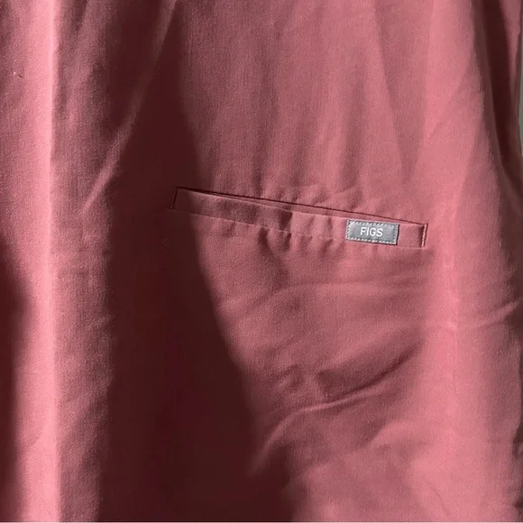 FIGS - Three Pocket Scrub Top - Picture 2 of 4